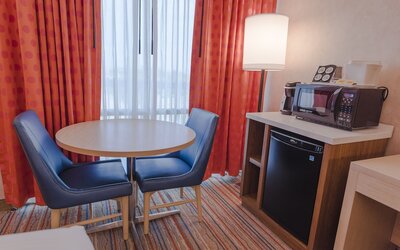 Howard Johnson by Wyndham Anaheim Hotel and Water Playground