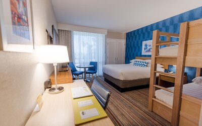 Howard Johnson by Wyndham Anaheim Hotel and Water Playground