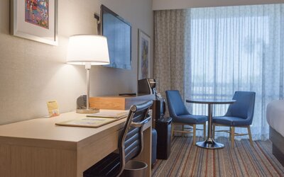 Howard Johnson by Wyndham Anaheim Hotel and Water Playground