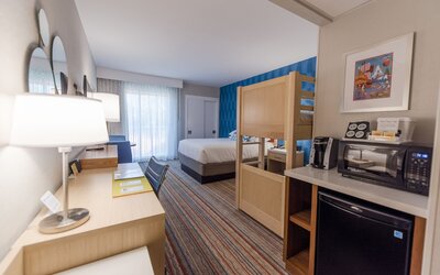 Howard Johnson by Wyndham Anaheim Hotel and Water Playground