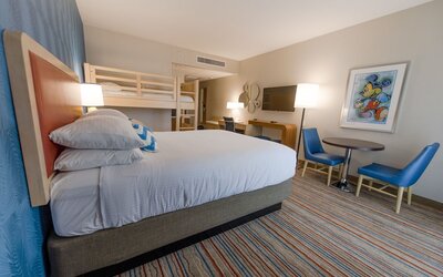 Howard Johnson by Wyndham Anaheim Hotel and Water Playground