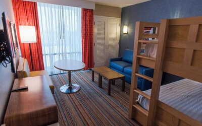 Howard Johnson by Wyndham Anaheim Hotel and Water Playground