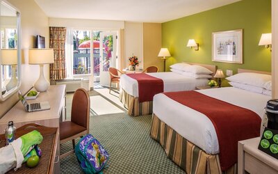 Howard Johnson by Wyndham Anaheim Hotel and Water Playground