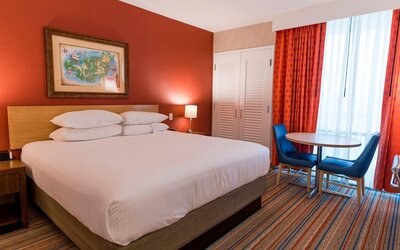 Howard Johnson by Wyndham Anaheim Hotel and Water Playground