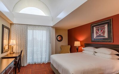 Howard Johnson by Wyndham Anaheim Hotel and Water Playground