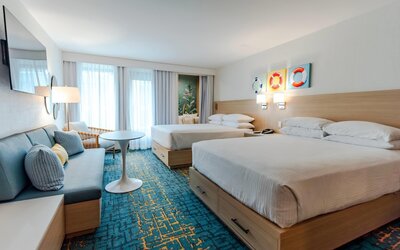 Howard Johnson by Wyndham Anaheim Hotel and Water Playground