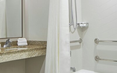 Fairfield Inn & Suites by Marriott Albany Airport