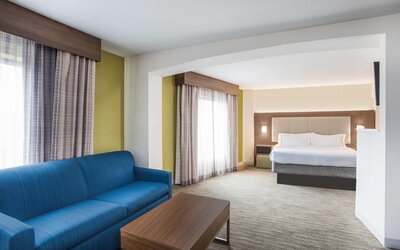 Country Inn & Suites by Radisson, Downtown Albany New York