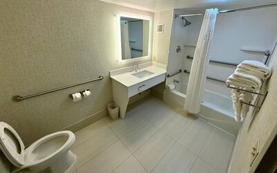 Country Inn & Suites by Radisson, Downtown Albany New York