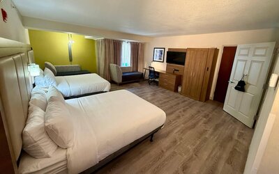 Country Inn & Suites by Radisson, Downtown Albany New York