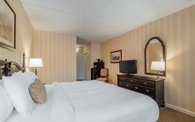 The Century House Latham - North Albany, an Ascend Collection Hotel