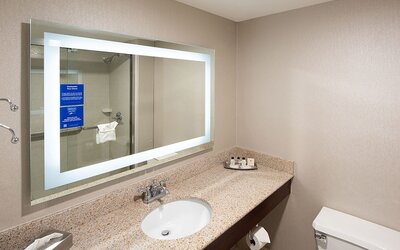 Hotel Trilogy Albany Airport, Tapestry Collection by Hilton