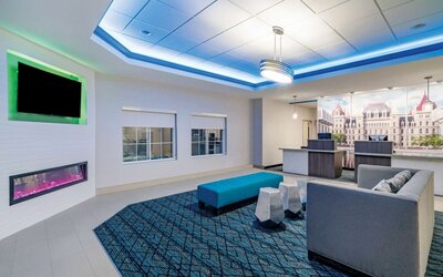 La Quinta Inn & Suites by Wyndham Latham Albany Airport