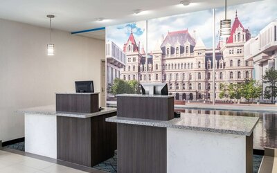 La Quinta Inn & Suites by Wyndham Latham Albany Airport