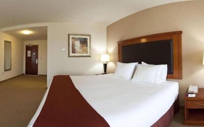 Holiday Inn Express & Suites Albany Airport Area - Latham by IHG