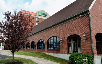 Holiday Inn Express & Suites Albany Airport Area - Latham by IHG
