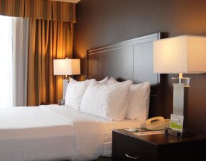 Holiday Inn Hotel & Suites Anaheim by IHG