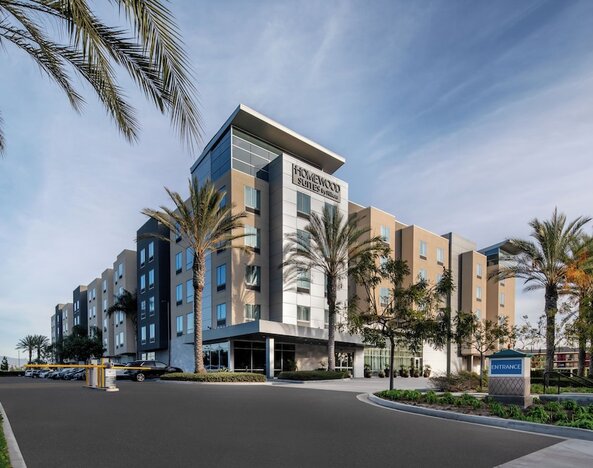 Homewood Suites by Hilton Anaheim Resort – Convention Center