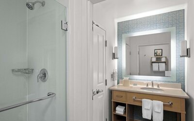Homewood Suites by Hilton Anaheim Resort – Convention Center