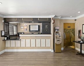 Lemon Tree Hotel & Suites Anaheim