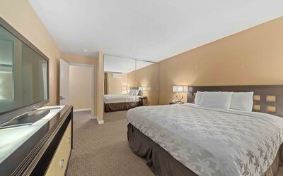 Jacuzzi King Room