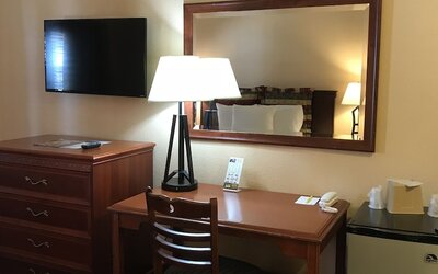 Room, 1 King Bed, Kitchenette