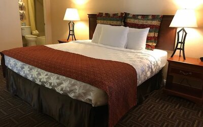 Lemon Tree Hotel & Suites Anaheim