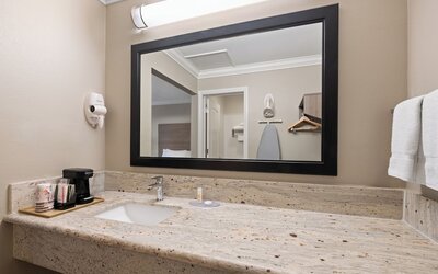 Solara Inn and Suites