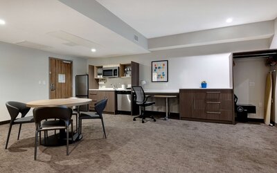 Home2Suites by Hilton Anaheim Resort