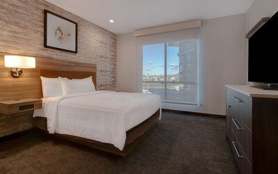 Home2Suites by Hilton Anaheim Resort