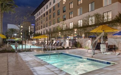 Home2Suites by Hilton Anaheim Resort