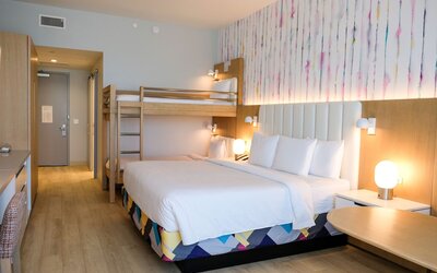 The Viv Hotel, Anaheim, a Tribute Portfolio Hotel