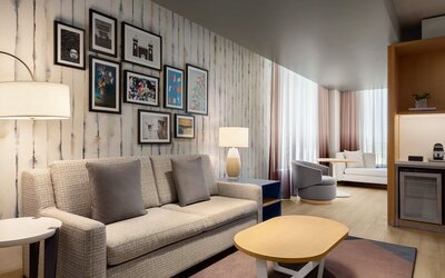 The Viv Hotel, Anaheim, a Tribute Portfolio Hotel