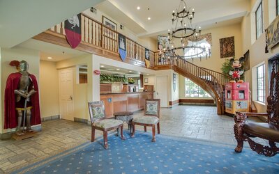 Castle Inn and Suites