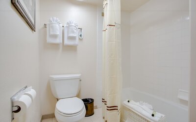 Castle Inn and Suites