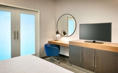 Hampton Inn  & Suites Anaheim Resort Convention Center
