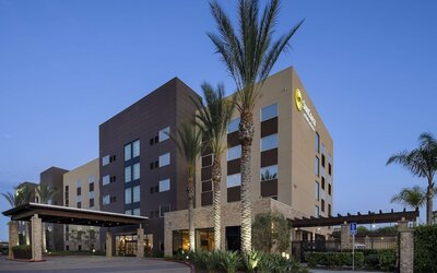 SunCoast Park Hotel Anaheim Resort, Tapestry by Hilton