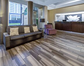 La Quinta Inn & Suites by Wyndham Anaheim