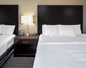 La Quinta Inn & Suites by Wyndham Anaheim