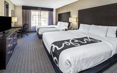 La Quinta Inn & Suites by Wyndham Anaheim