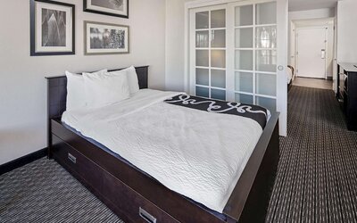 La Quinta Inn & Suites by Wyndham Anaheim