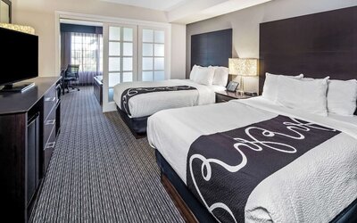 La Quinta Inn & Suites by Wyndham Anaheim