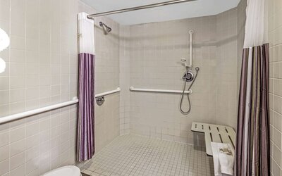 La Quinta Inn & Suites by Wyndham Anaheim