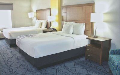 La Quinta Inn & Suites by Wyndham NE Long Beach/Cypress