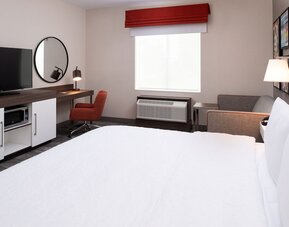 Hampton Inn & Suites Buena Park