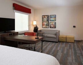 Hampton Inn & Suites Buena Park