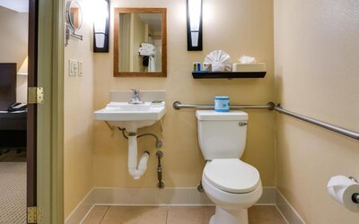 The Buena Park Grand Hotel & Suites