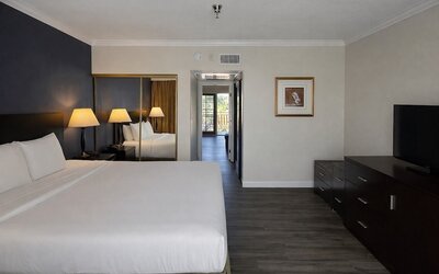The Buena Park Grand Hotel & Suites
