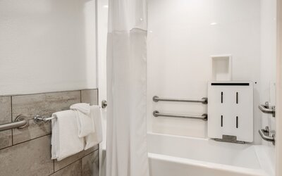 Ayres Suites Diamond Bar