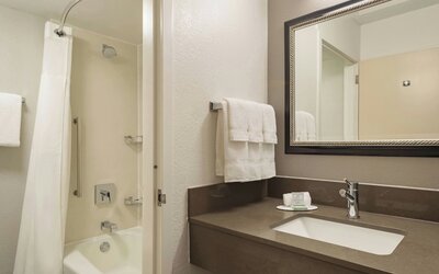 Courtyard by Marriott Anaheim Buena Park